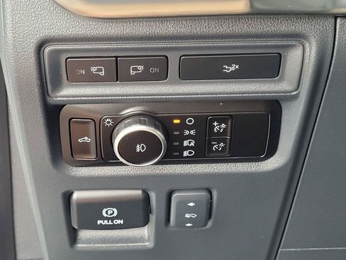 Used 2023 Ford F150 Lariat AWD/4WD image 34