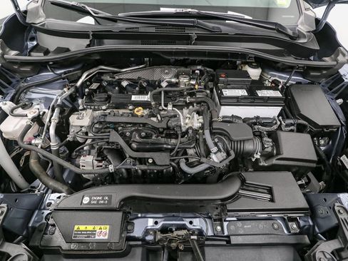 Used 2024 Toyota Corolla Cross L image 12