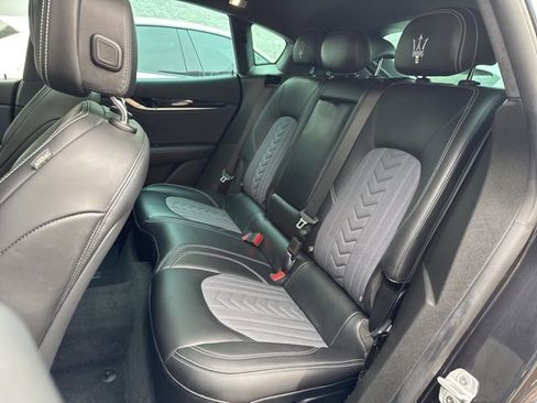 Certified 2022 Maserati Levante GT image 19