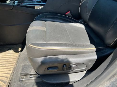 Used 2019 Chevrolet Blazer Premier w/ Driver Confidence II Package AWD/4WD image 15