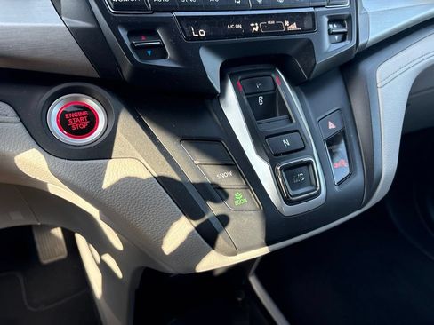 Used 2018 Honda Odyssey LX image 25