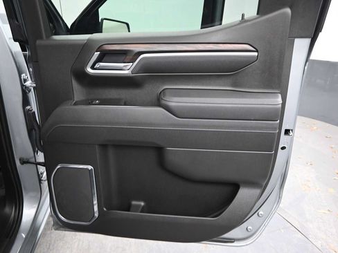 Used 2026 GMC Sierra 1500 SLT AWD/4WD image 24