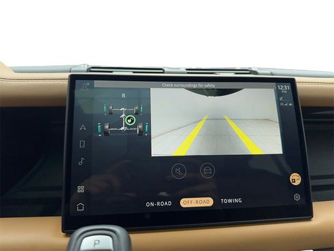 Used 2024 Land Rover Defender 130 X-Dynamic SE image 41