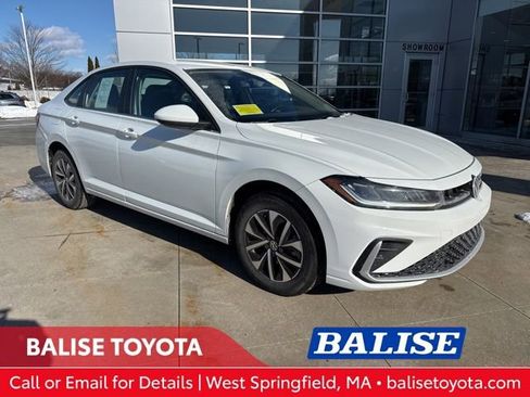 Used 2025 Volkswagen Jetta S image 1