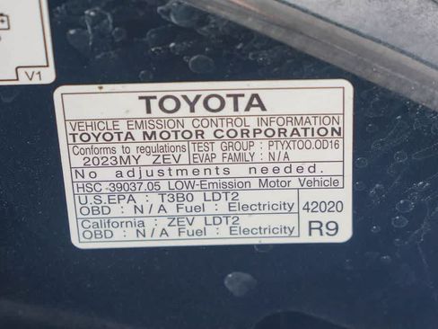 Used 2023 Toyota bZ4X FWD w/ Weather Package image 25