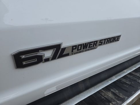 Used 2023 Ford F250 Lariat image 17