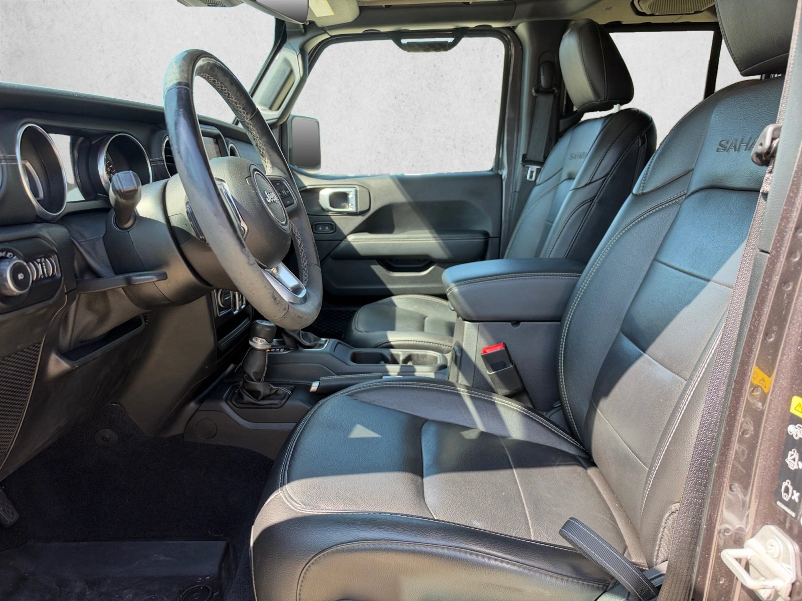 Used 2020 Jeep Wrangler Unlimited Sahara AWD/4WD image 11