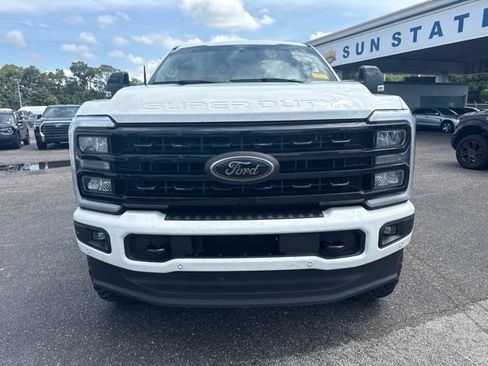 Used 2024 Ford F250 Lariat w/ Lariat Ultimate Package AWD/4WD image 3