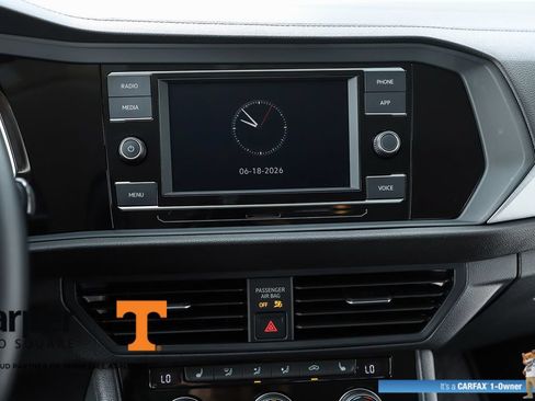 Certified 2023 Volkswagen Jetta SE FWD image 25