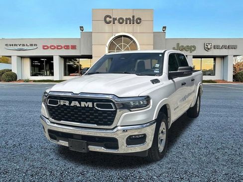 Used 2025 RAM 1500 Big Horn AWD/4WD image 7