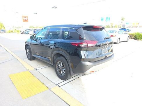 Used 2023 Nissan Rogue S image 6