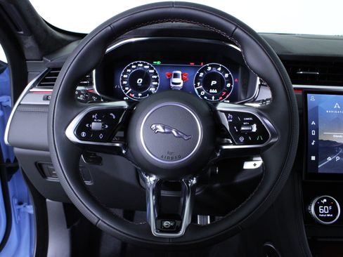 New 2026 Jaguar F-PACE SVR 575 Edition image 19