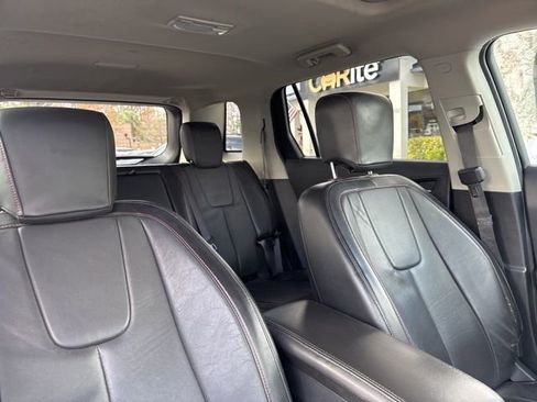 Used 2017 GMC Terrain SLT w/ Open Road Package image 12