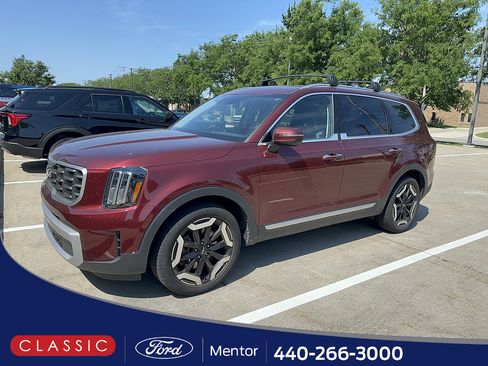 Used 2024 Kia Telluride S AWD/4WD image 1