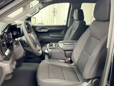 Used 2025 Chevrolet Silverado 1500 LT AWD/4WD image 18