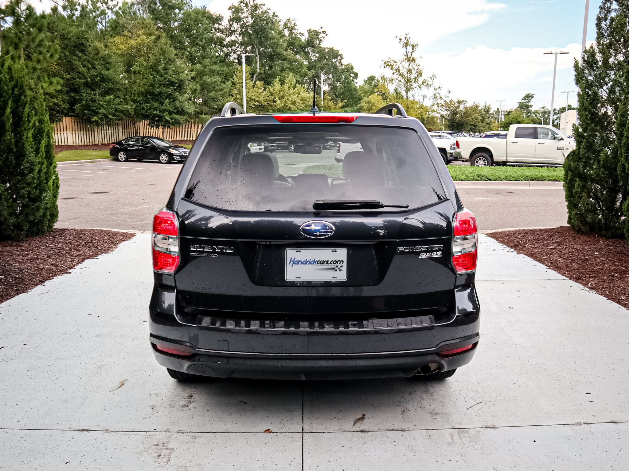 Used 2015 Subaru Forester 2.5i Premium w/ Popular Package #2 AWD/4WD image 10