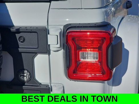 New 2026 Jeep Wrangler Unlimited Rubicon AWD/4WD image 40