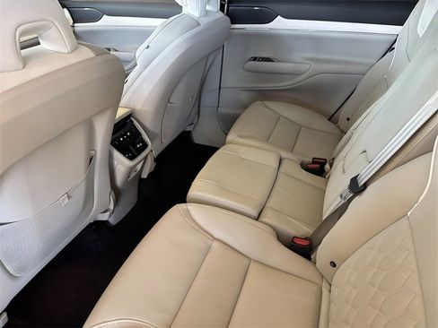 New 2025 Volvo EX90 Plus w/ Protection Package Premier image 11