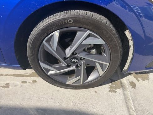 Certified 2025 Hyundai Elantra Sport image 7