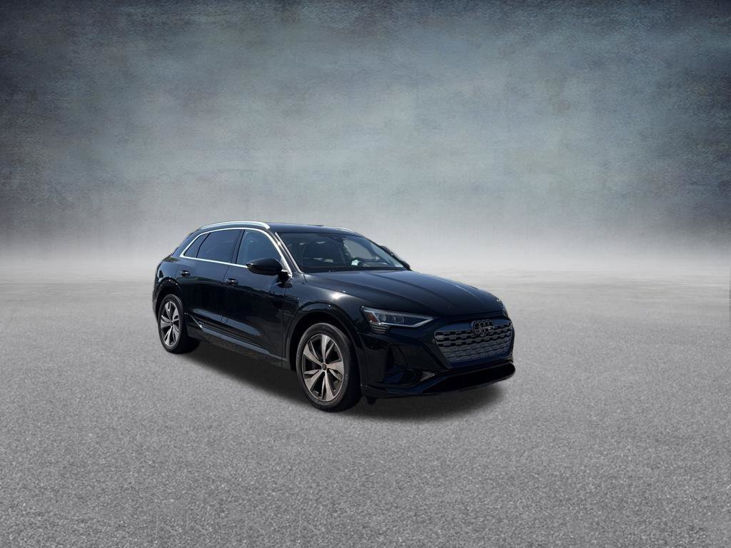 Used 2024 Audi Q8 e-tron Premium AWD/4WD image 7