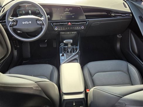 New 2026 Kia Niro SX image 9