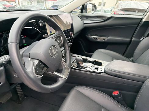 Used 2025 Lexus NX 350h AWD w/ Cold Area Package image 12
