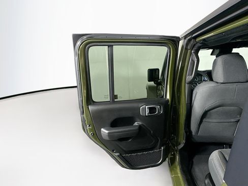 Used 2024 Jeep Wrangler Unlimited AWD/4WD image 26