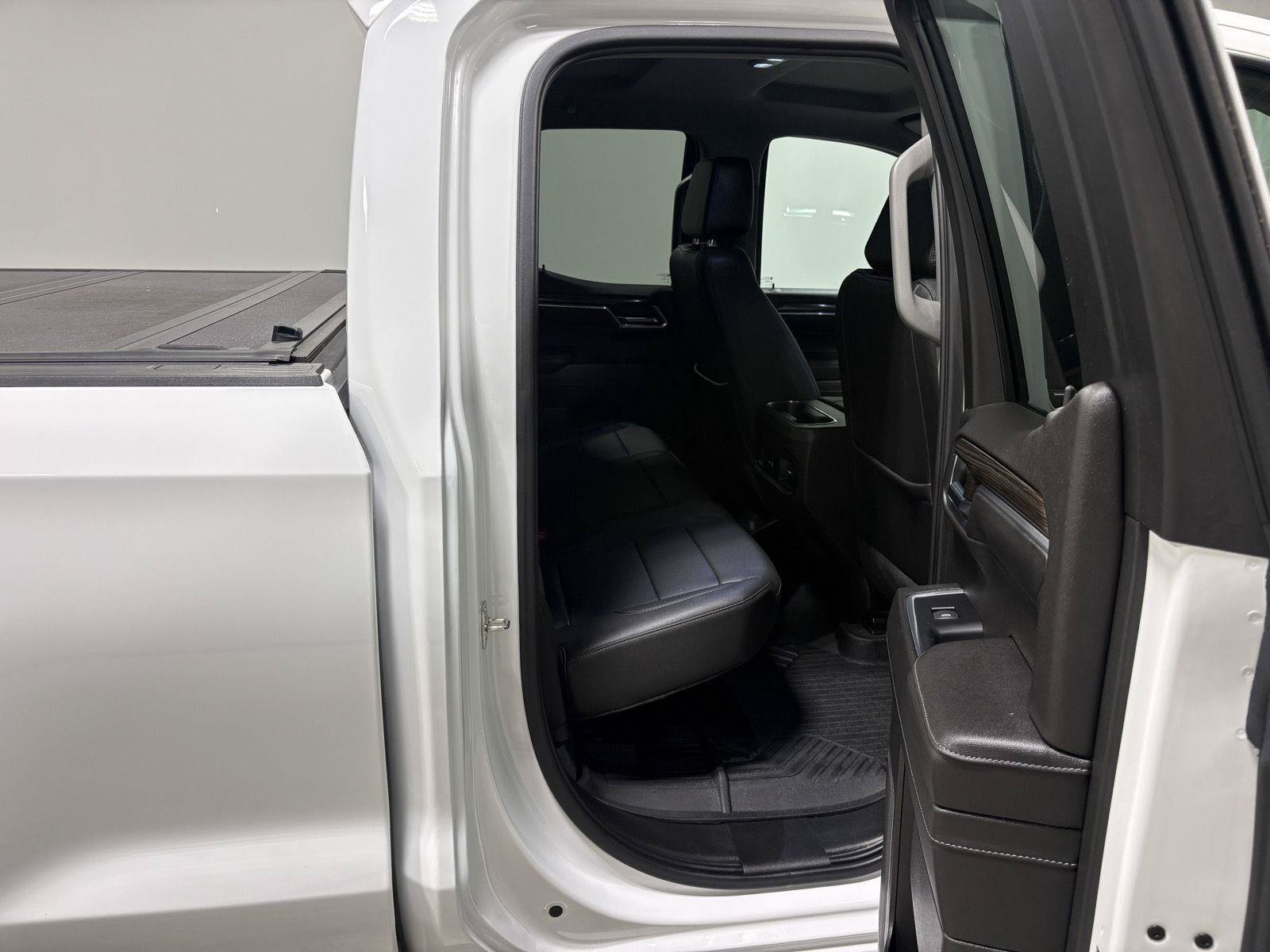 Used 2023 Chevrolet Silverado 1500 RST AWD/4WD image 33