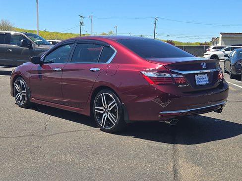 Used 2017 Honda Accord Sport image 7
