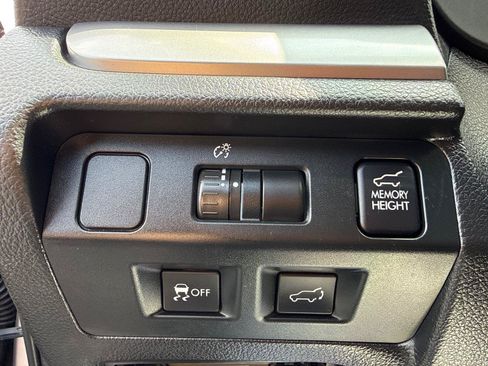 Used 2015 Subaru Forester 2.5i Limited w/ Popular Package #2 AWD/4WD image 12