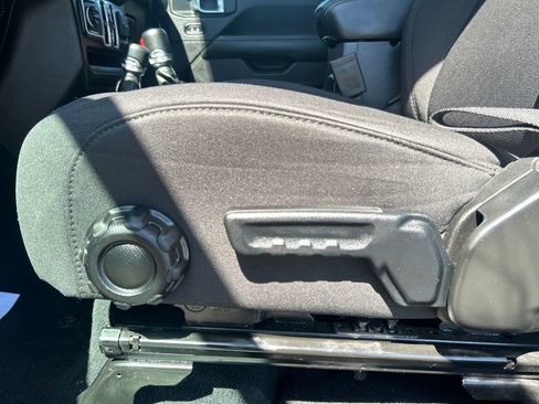 Used 2023 Jeep Gladiator Overland w/ Dual Top Group AWD/4WD image 18