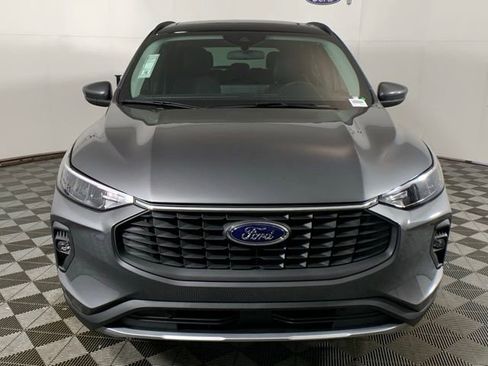New 2025 Ford Escape SE image 11