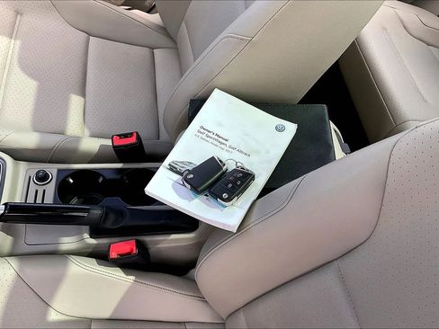 Used 2017 Volkswagen Golf Alltrack SE image 35