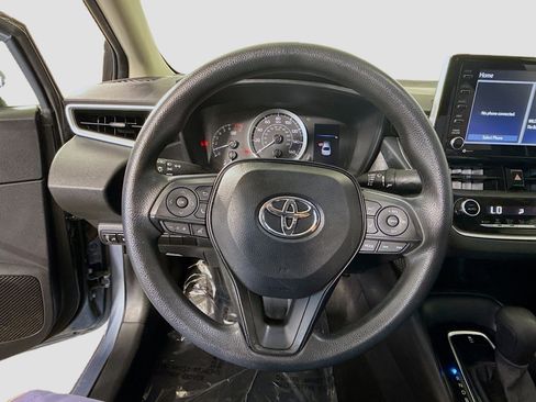 Used 2021 Toyota Corolla LE FWD image 13