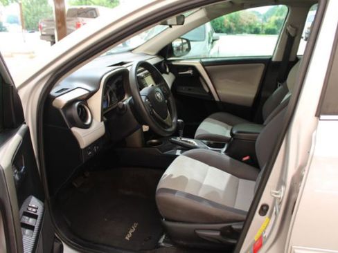 Used 2015 Toyota RAV4 XLE image 8