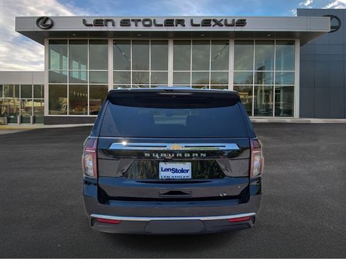 Used 2023 Chevrolet Suburban LT AWD/4WD image 4