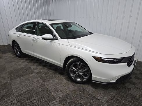 Certified 2024 Honda Accord EX image 7