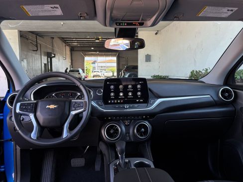 Used 2026 Chevrolet Blazer LT FWD image 34