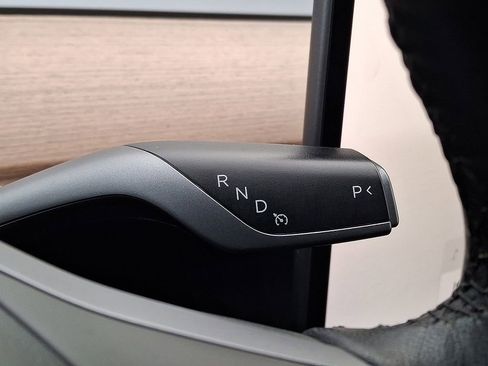 Used 2022 Tesla Model 3 image 17