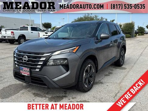 Used 2024 Nissan Rogue SV AWD/4WD image 1