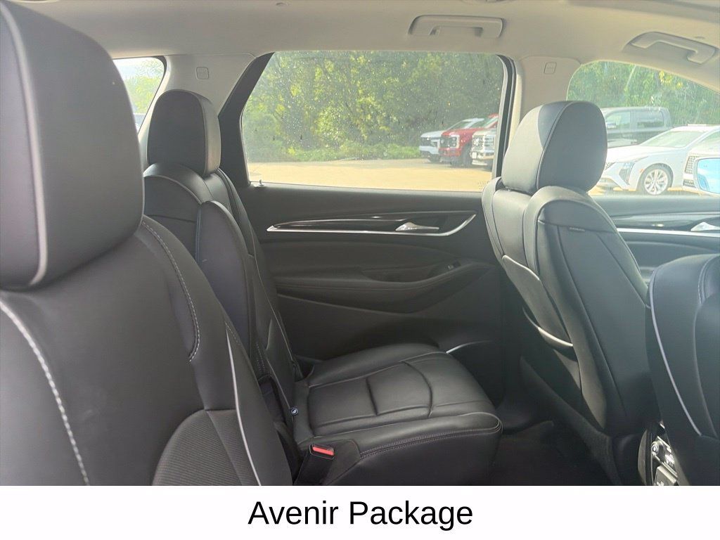 Used 2019 Buick Enclave Avenir w/ Avenir Technology Package AWD/4WD image 13