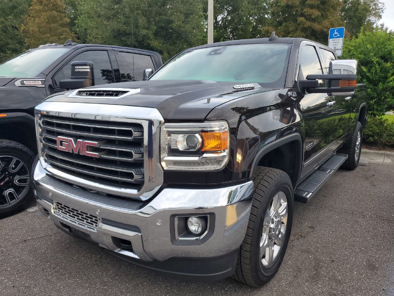 Used 2018 GMC Sierra 2500 SLT w/ Duramax Plus Package AWD/4WD image 2