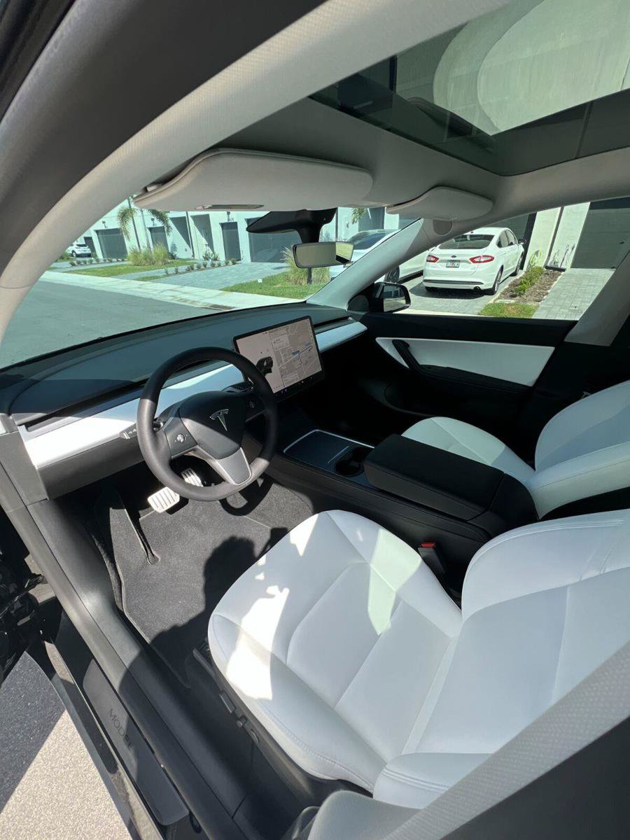 Used 2022 Tesla Model Y Performance AWD/4WD image 3