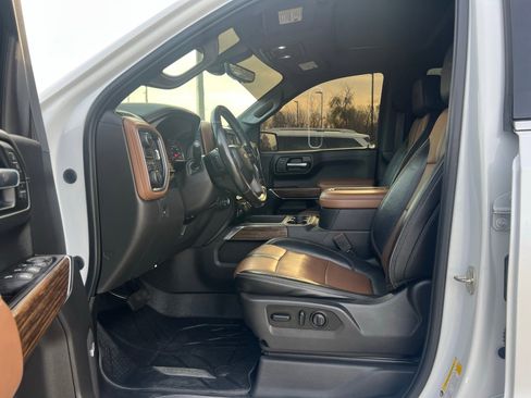 Used 2020 Chevrolet Silverado 1500 High Country w/ Technology Package image 22