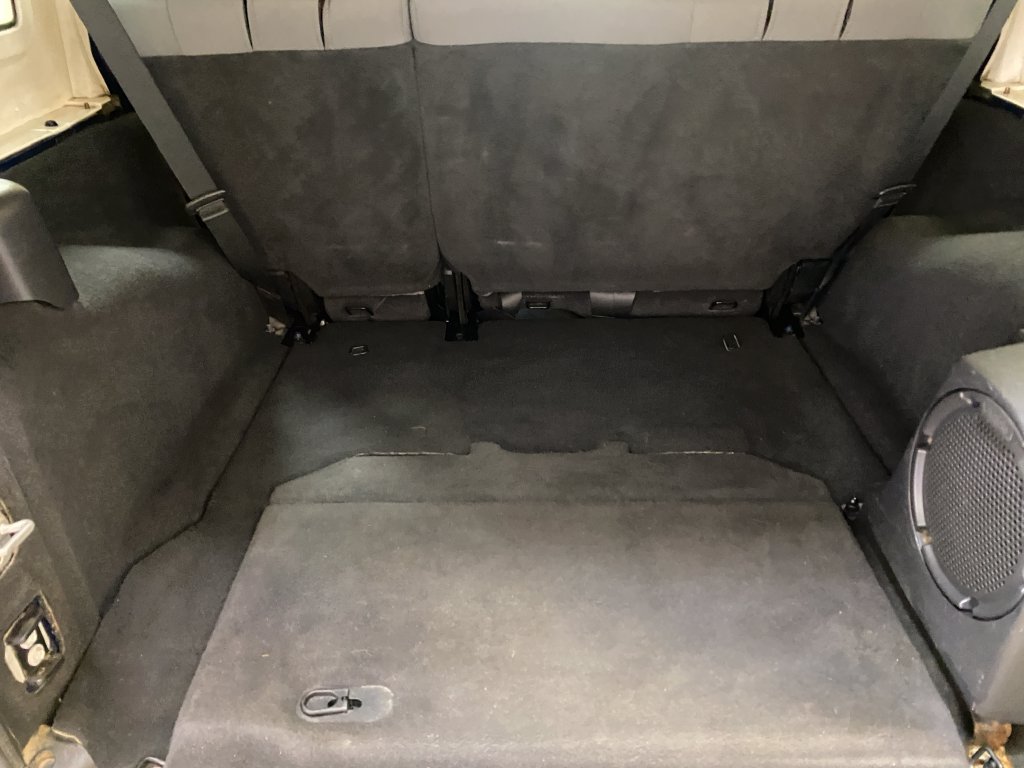 Used 2009 Jeep Wrangler Unlimited Rubicon w/ Dual Top Group AWD/4WD image 27