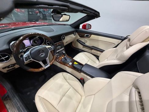 Used 2012 Mercedes-Benz SLK 250 image 25