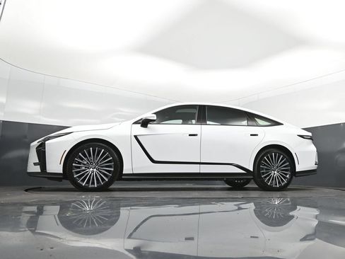 New 2026 Lexus ES 350e FWD image 37