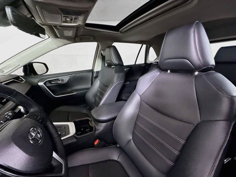 Certified 2025 Toyota RAV4 Limited w/ Advanced Technology Package AWD/4WD image 3