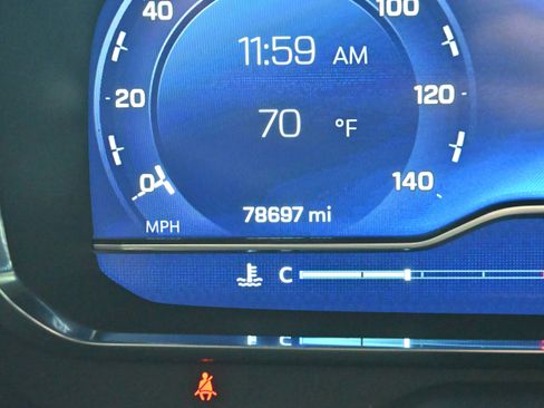 Used 2022 Chevrolet Suburban Z71 w/ Luxury Package image 27