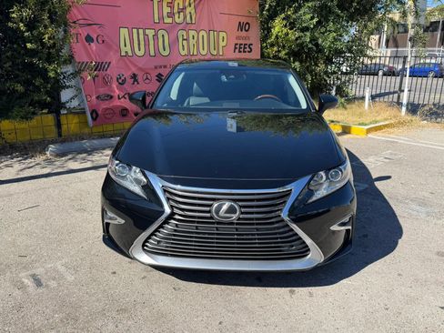 Used 2017 Lexus ES 350 FWD image 2